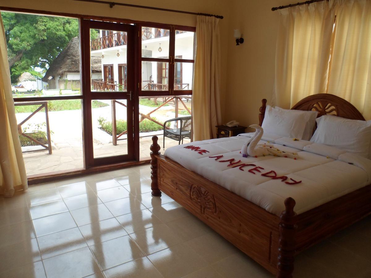Zanzibar Ocean View Hotel Bagian luar foto